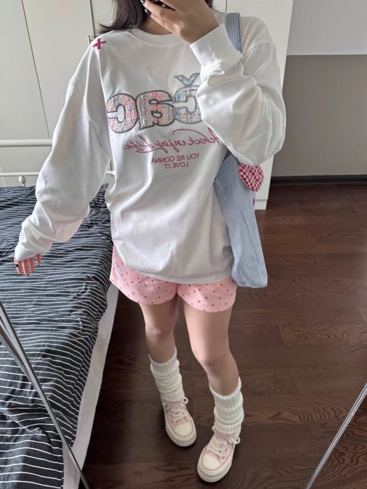 2026 Korean Style Embroidered Long Sleeve T-Shirt for Women Loose Fit - Image 3