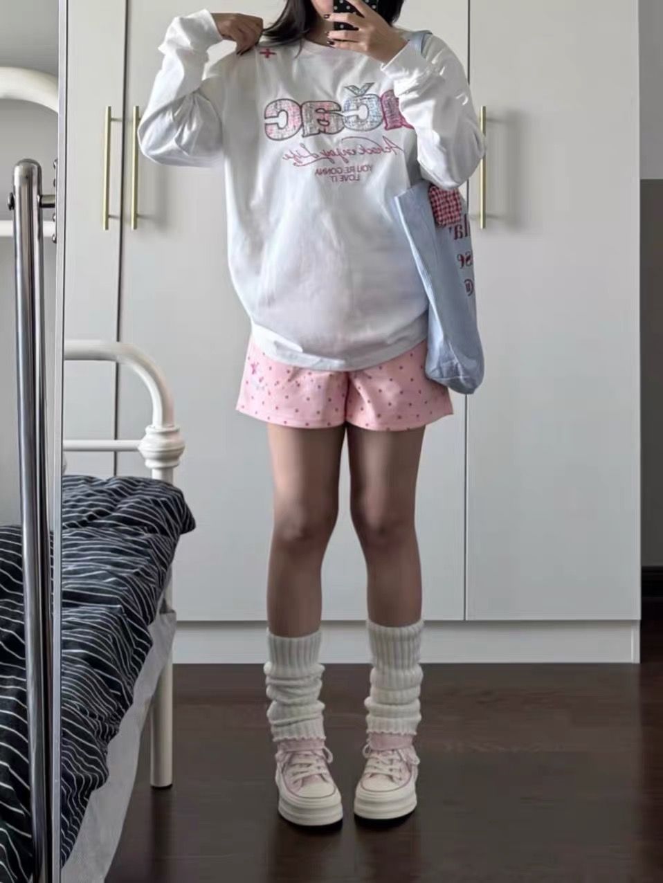 2026 Korean Style Embroidered Long Sleeve T-Shirt for Women Loose Fit - Image 4