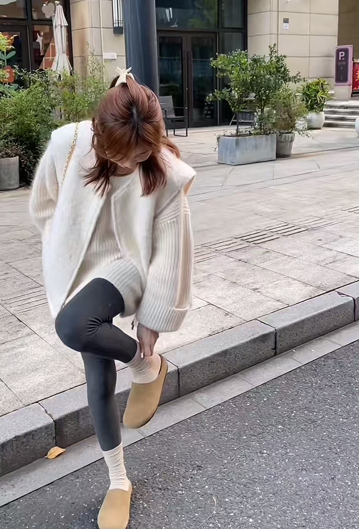 High Quality Raccoon Fur Soft Ribbed Sweater with Lamb Fur Vest Set