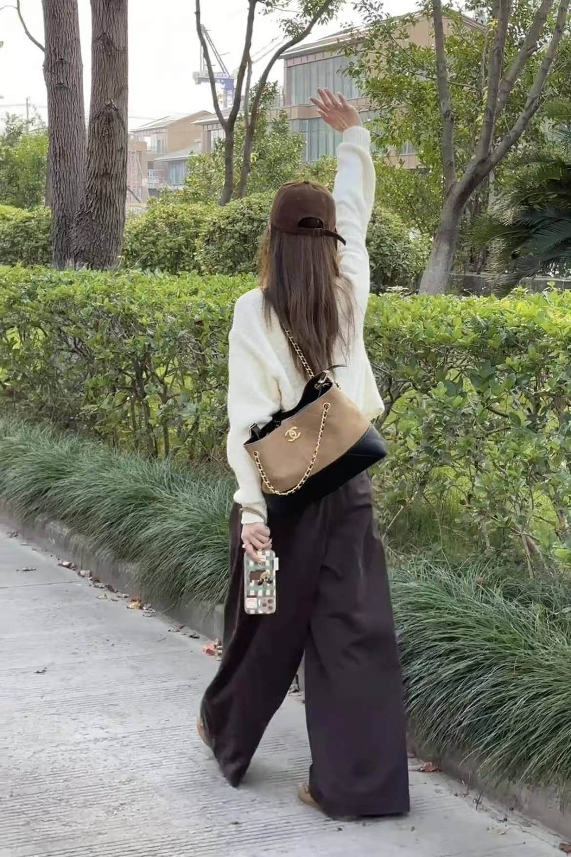 Women's Fall Two-Piece Sweater and Wide-Leg Paperbag Pants Set - Image 4