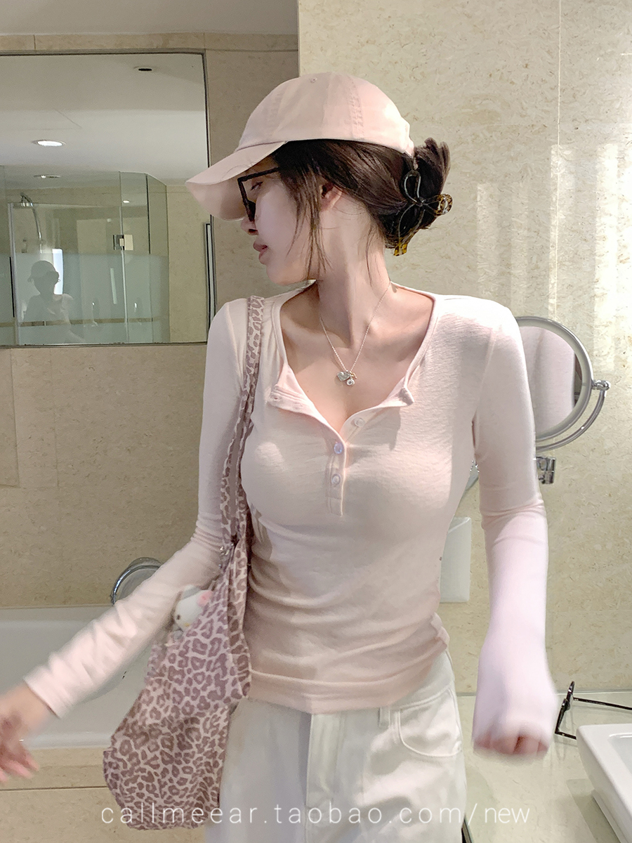 Women's Slim Fit Long Sleeve T-Shirt with Polka Dots and Polo Collar - Image 4